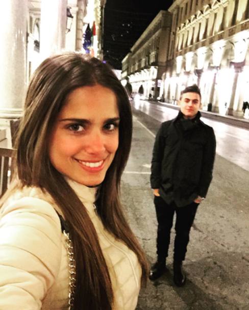 Antonella Cavalieri con Dybala in giro per Torino (Instagram)